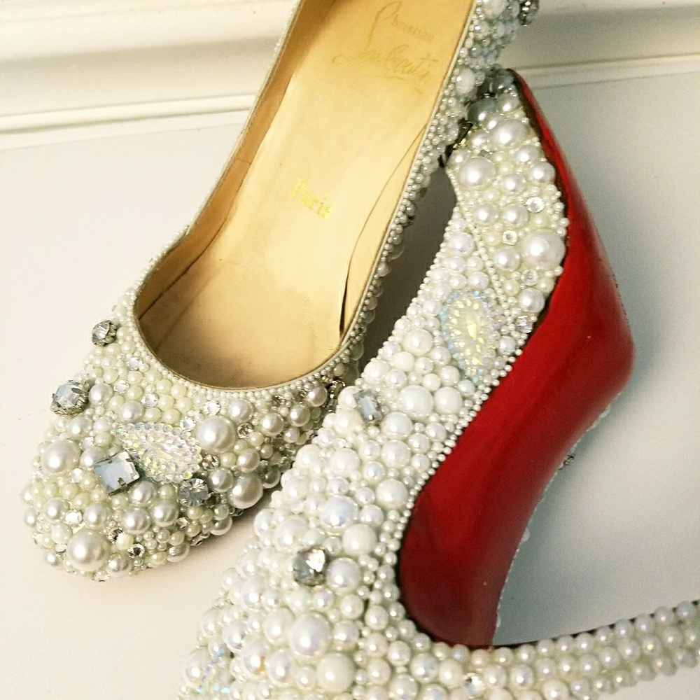 Christian Louboutin simple pump